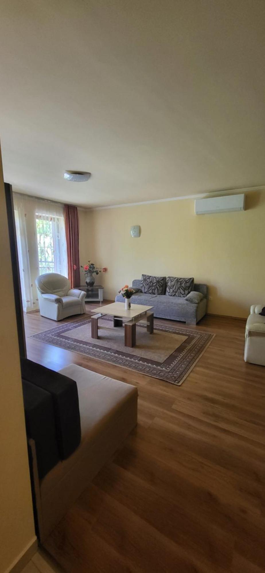 Bastya Apartmanhaz Sarvar Exterior photo