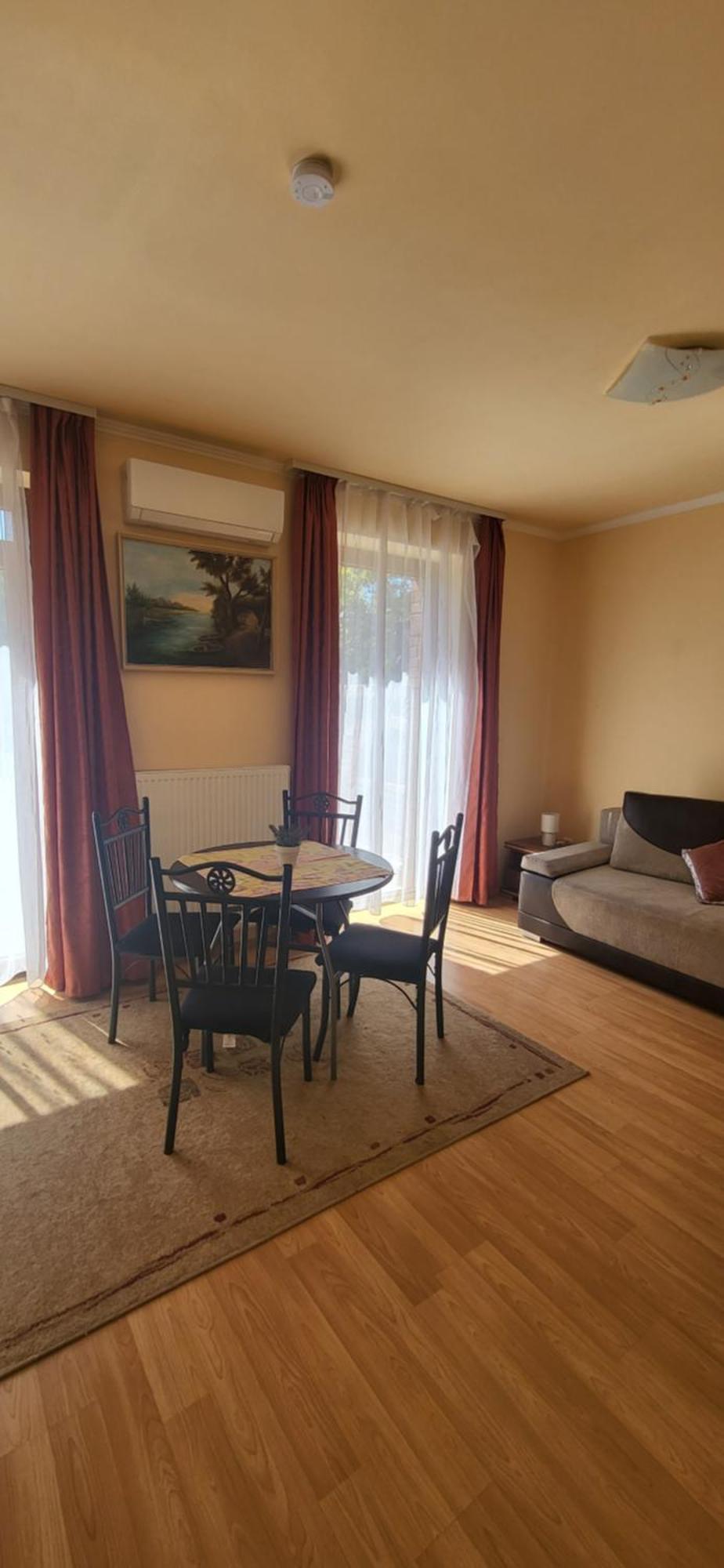 Bastya Apartmanhaz Sarvar Exterior photo